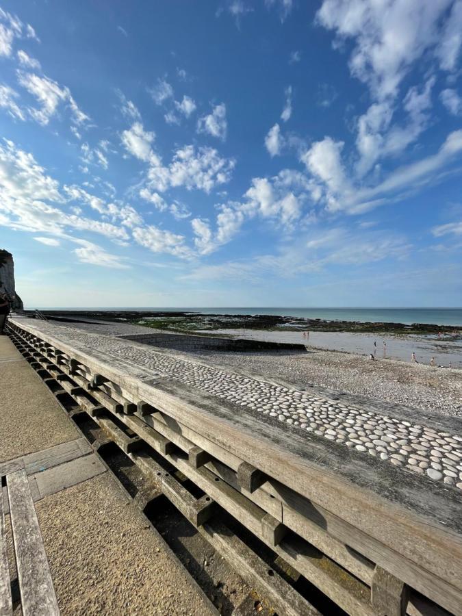 Au Point De Vue : Appartement Face A La Mer. 梅尔河畔的沃莱特 外观 照片